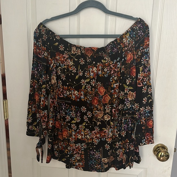 Daniel Rainn size Large colorful flowered blouse. 3/4 sleeves with ties. - Picture 8 of 9